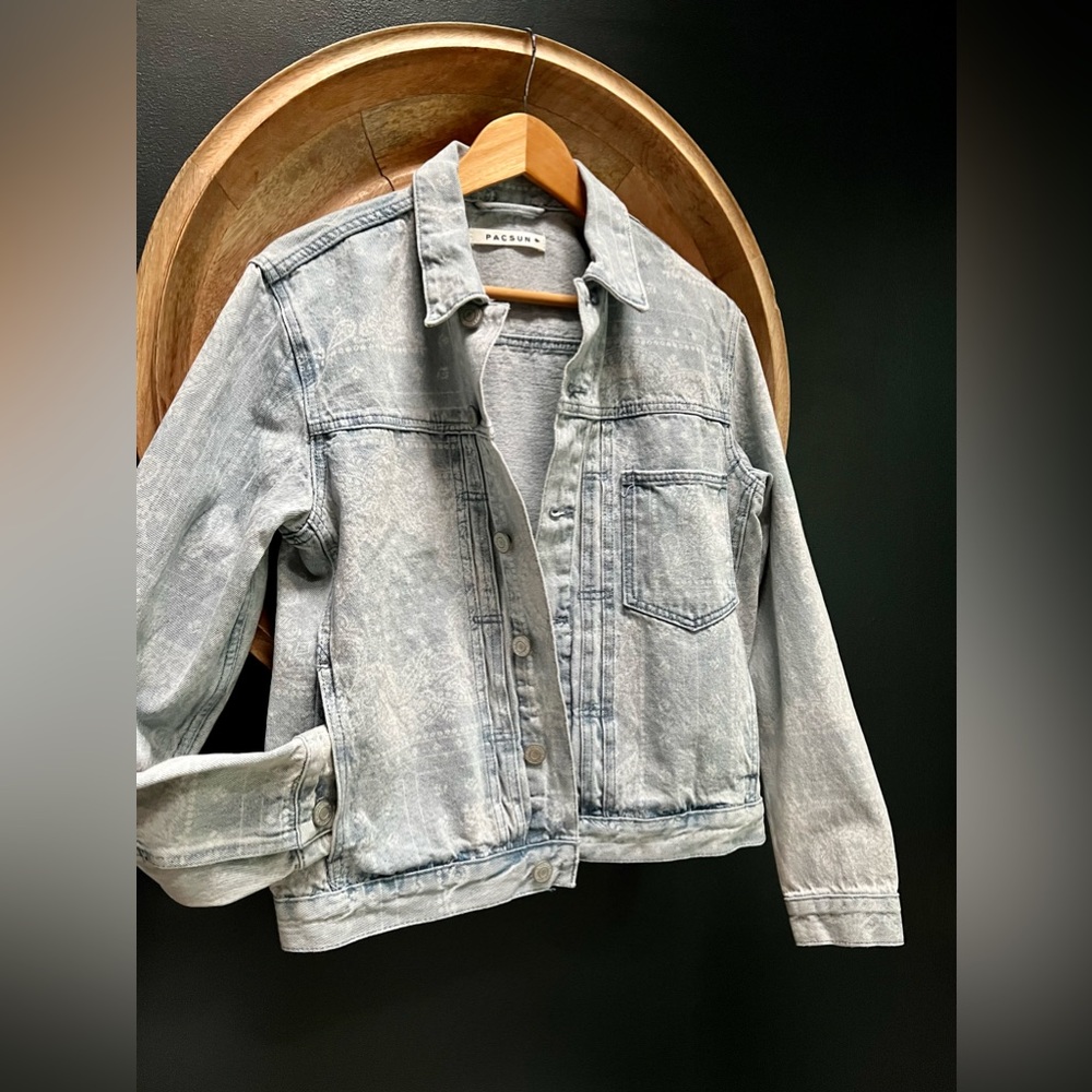 pacsun denim jean jacket light paisley print light blue oversized Small Unisex